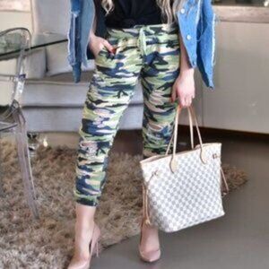 CAMO ARMY PRINT COMFY JOGGERS